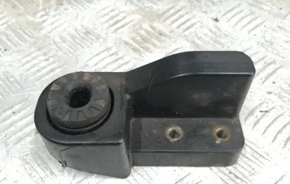 Opel Astra K Radiator mount bracket 13466591 688437545