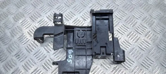 BMW X5 G05 Engine control unit holder 12908663502 8663502