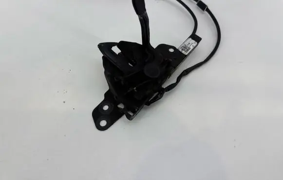 KIA Ceed Tie down hook / loop 81130J7000