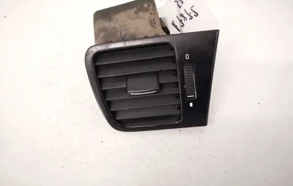 Subaru Legacy Dashboard side air vent grill/cover trim