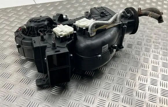 Dodge Durango III Interior heater climate box assembly 68186198AD