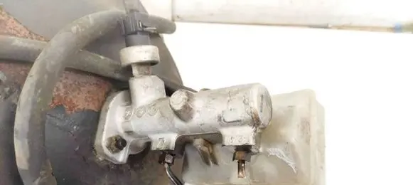 Volvo S70 V70 V70 XC Master brake cylinder