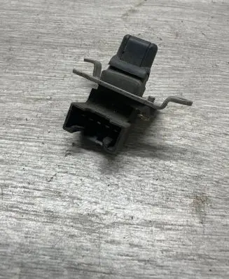 Honda Prelude Electric window control switch 22260
