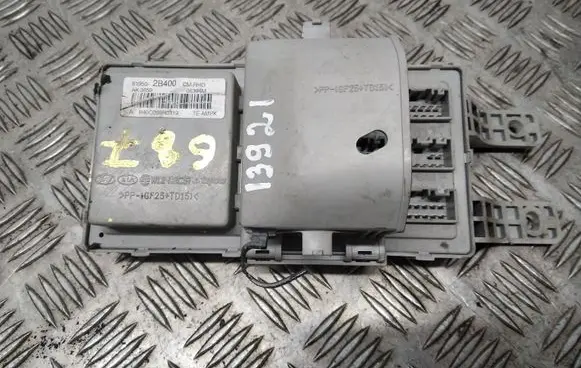 Hyundai Santa Fe Fuse box set 919502B400