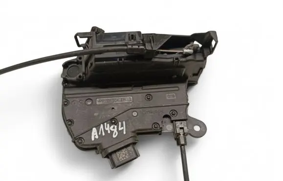 Renault Captur Rear door lock 805034742R