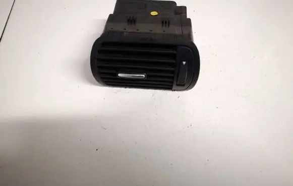 Audi A3 S3 8L Dash center air vent grill 8l0820901c