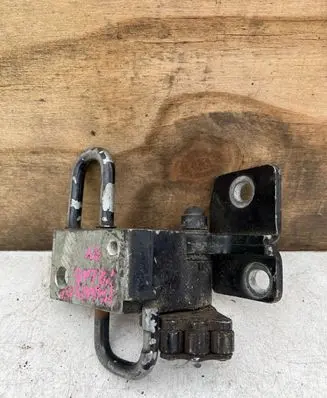 Volkswagen PASSAT B6 Front door upper hinge