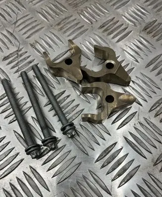 BMW 2 F46 Fuel Injector clamp holder 
