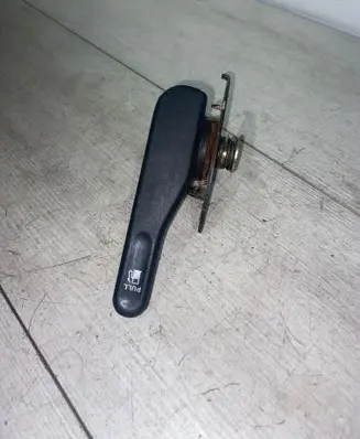 Nissan X-Trail T30 Fuel tank opening switch 