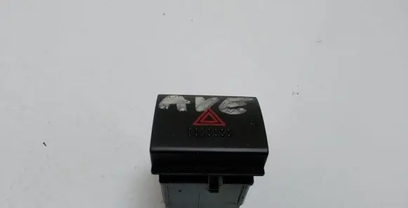 Toyota Avensis T220 Hazard light switch 153309