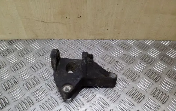 Land Rover Freelander Engine mounting bracket