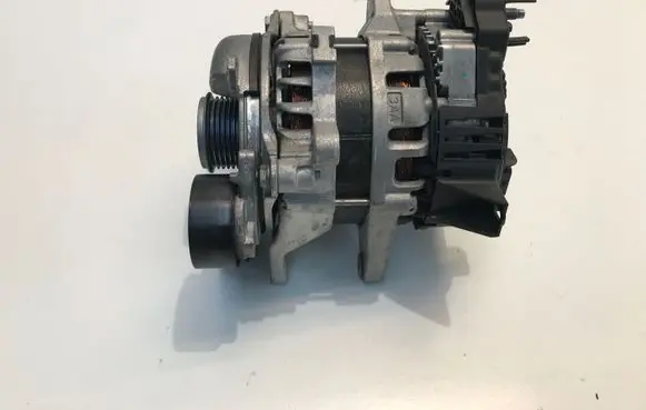 Nissan Qashqai J12 Generator/alternator 2310A1749R 2740571A 117507541R