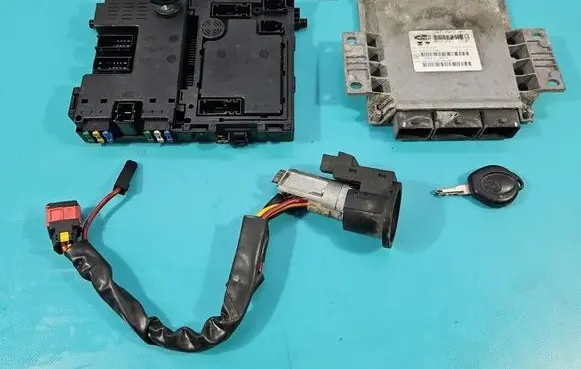 Peugeot 206 Engine control unit/module ECU IAW48P270 IMPRK1580004