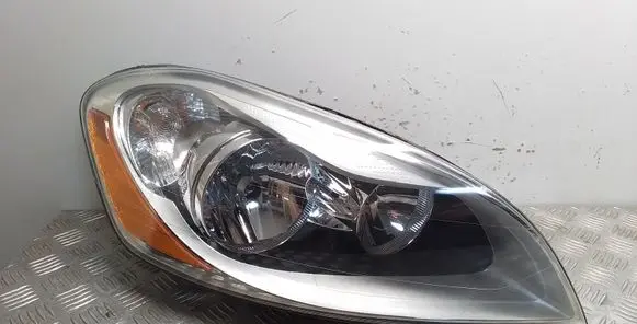 Volvo XC60 Headlight/headlamp 30763144
