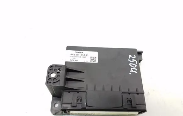 Toyota Avensis T270 Other control units/modules 8865005231