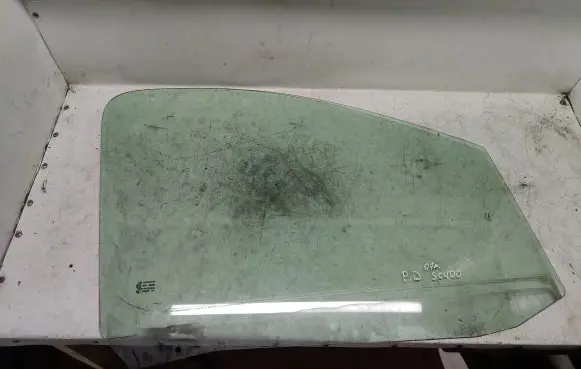 Fiat Scudo Front door window glass four-door