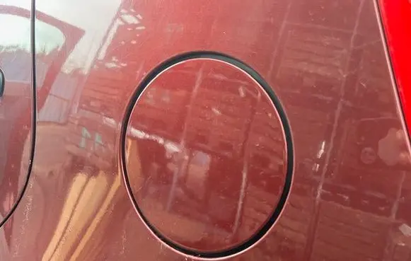 Mitsubishi Colt Fuel tank cap trim 
