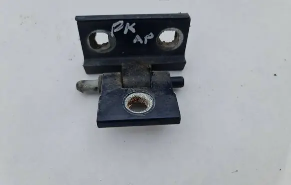 Volvo V70 Front door lower hinge 