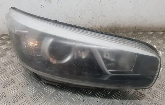 KIA Ceed Headlight/headlamp 92102A2441 92102A2XXX