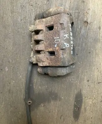 Subaru Forester SH Front brake caliper