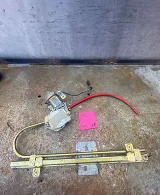 Seat Toledo II (1M) Front door window regulator with motor 