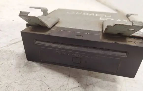 Subaru Legacy Navigation unit CD/DVD player 021719