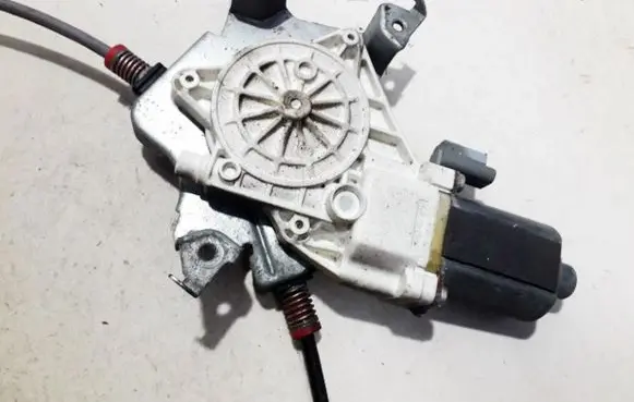 Nissan Micra Front door window regulator motor 0130822203 151003-11-19