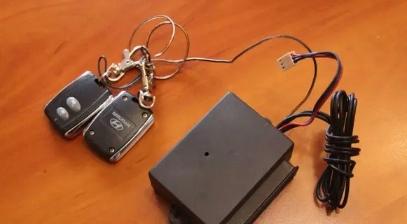 Hyundai i30 Alarm control unit/module 