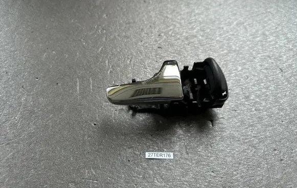 Nissan Terrano Front door interior handle 806701F201
