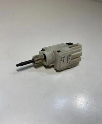Audi A4 S4 B6 8E 8H Brake pedal sensor switch 8E0927189B 19322005