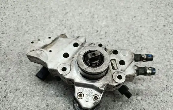 Mercedes-Benz Vito Viano W639 Fuel injection high pressure pump