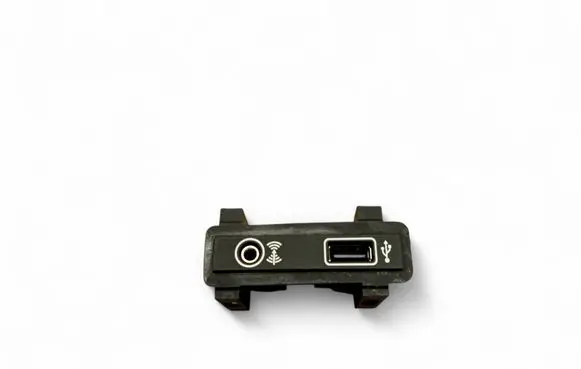 Volkswagen Atlas USB socket connector 3CN858339A 5Q0035724