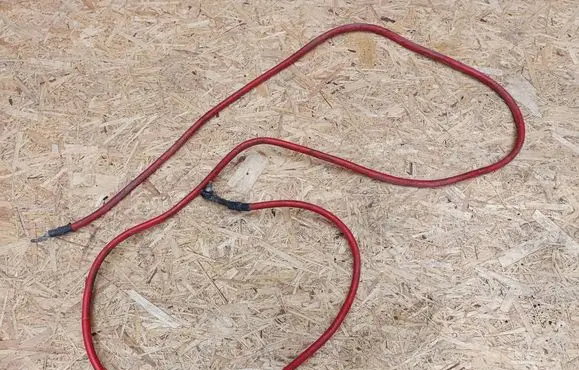 BMW 3 E90 E91 Positive cable (battery) 