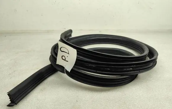 Alfa Romeo 145 - 146 Front door rubber seal 