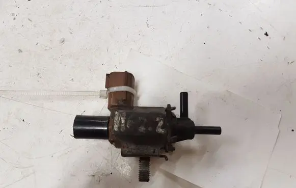 Mazda 6 Vacuum valve K5T46591
