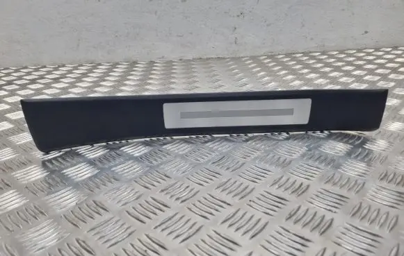 Seat Exeo (3R) Rear sill trim cover 8E0853376P