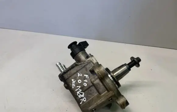 BMW 5 F10 F11 Fuel injection high pressure pump 0445010517 7810696