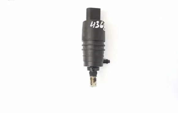 BMW X3 E83 Windscreen/windshield washer pump 8362154