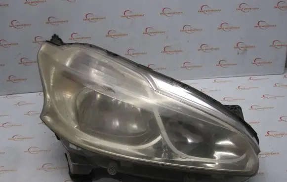 Peugeot 208 I Headlight/headlamp 9802221380 89905650