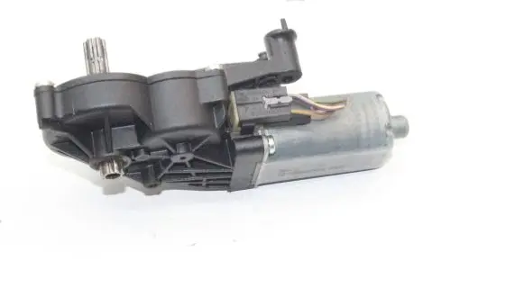 Mercedes-Benz E W212 Seat adjustment motor 0390203325