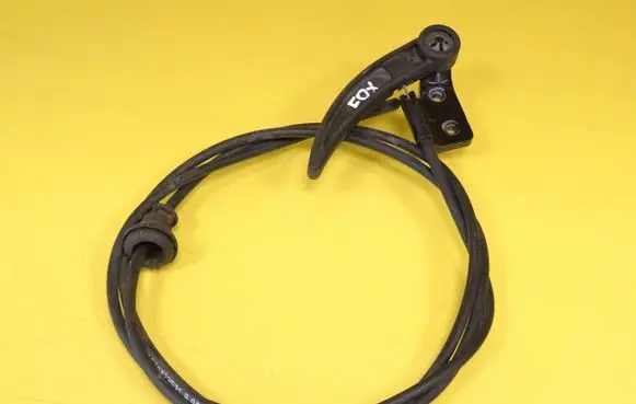 Volkswagen Fox Engine bonnet/hood lock release cable 5Z0823531B