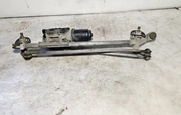 Subaru Impreza II Front wiper linkage and motor