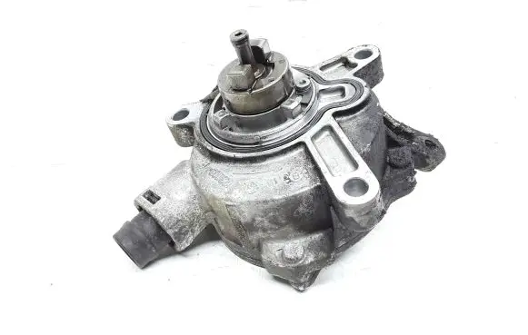 Volvo V70 Vacuum pump 31219463