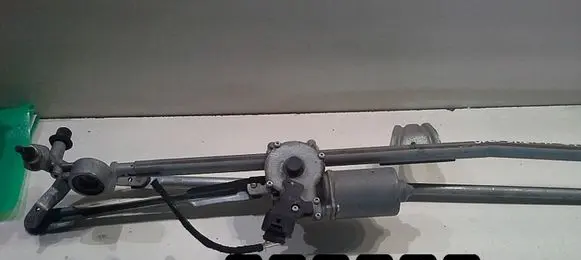 Opel Zafira B Front wiper linkage and motor 404.977