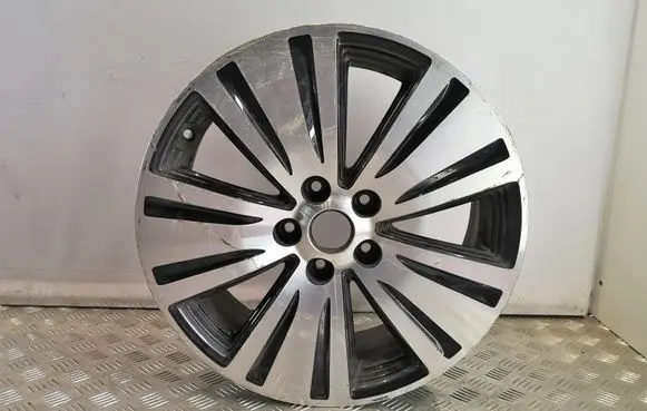 R18 alloy rim