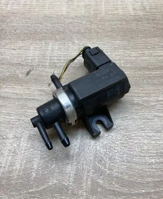 Volkswagen PASSAT B5.5 Turbo solenoid valve 1J0906627 72290320