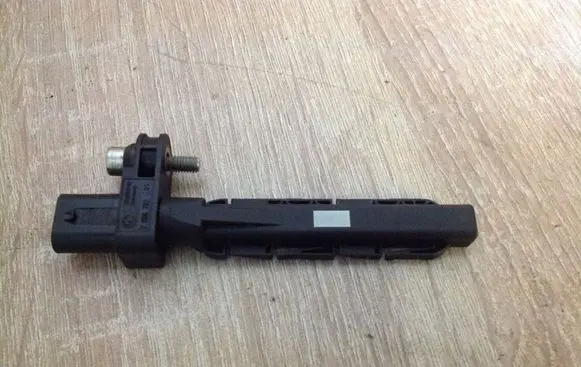 BMW 7 F01 F02 F03 F04 Crankshaft position sensor 7806782 25916010