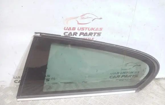 BMW 1 F20 F21 Rear side window