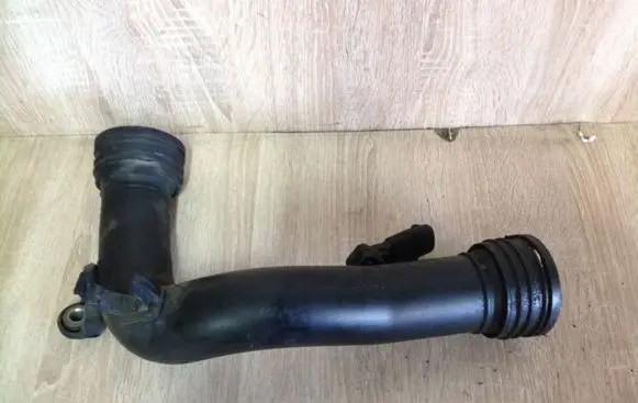 Volkswagen Golf V Intercooler hose/pipe 1K0145770D
