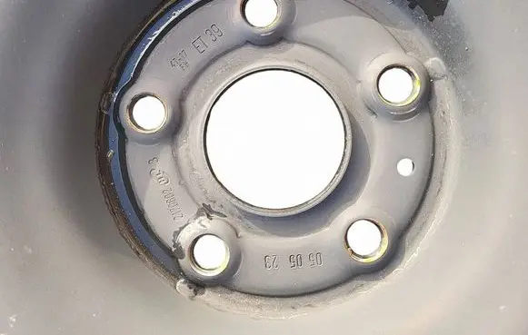 Toyota Avensis T250 R17 spare wheel